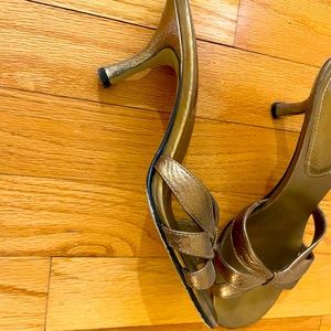 Lot of 2 pairs of shoes.  One black and one gold.  Identical shoes size 6.5